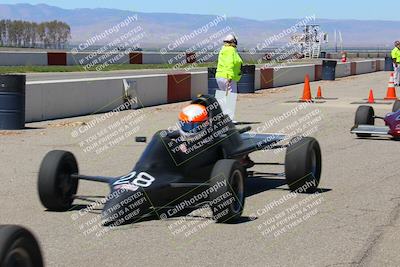 media/Jun-05-2022-CalClub SCCA (Sun) [[19e9bfb4bf]]/Around the Pits/